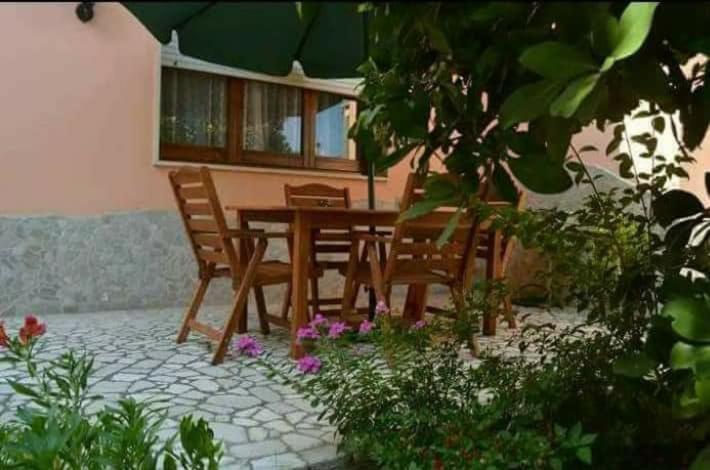 La Casina Di Vanni - Casa Vacanza Nel Cuore Del Salento Арнезано Экстерьер фото